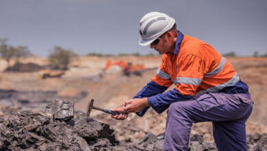 معدن محور توسعه کشور