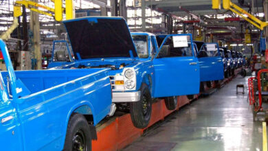 نیسان آبی همچنان روی خط تولید