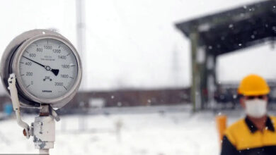 رئیسجمهور: قابل قبول نیست گاز و برق مراکز تولیدی را قطع کنیم